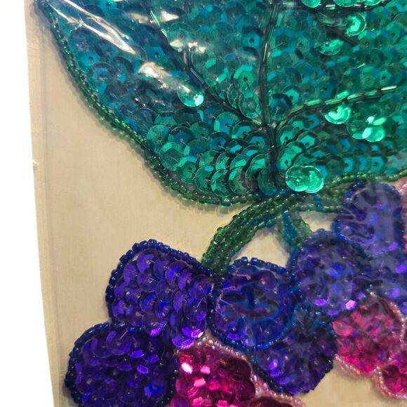 Vintage Frank crafts Sequin Grape Cluster Applique - Picture 2 of 5